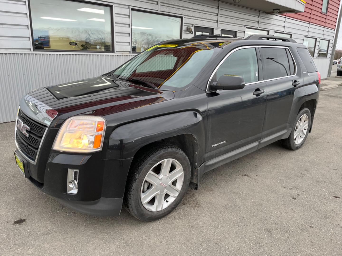 2011 Black /charcoal cloth GMC Terrain SLE2 AWD (2CTFLTEC8B6) with an 2.4L L4 DOHC 16V engine, 6-Speed Automatic transmission, located at 1960 Industrial Drive, Wasilla, 99654, (907) 274-2277, 61.573475, -149.400146 - Photo#0